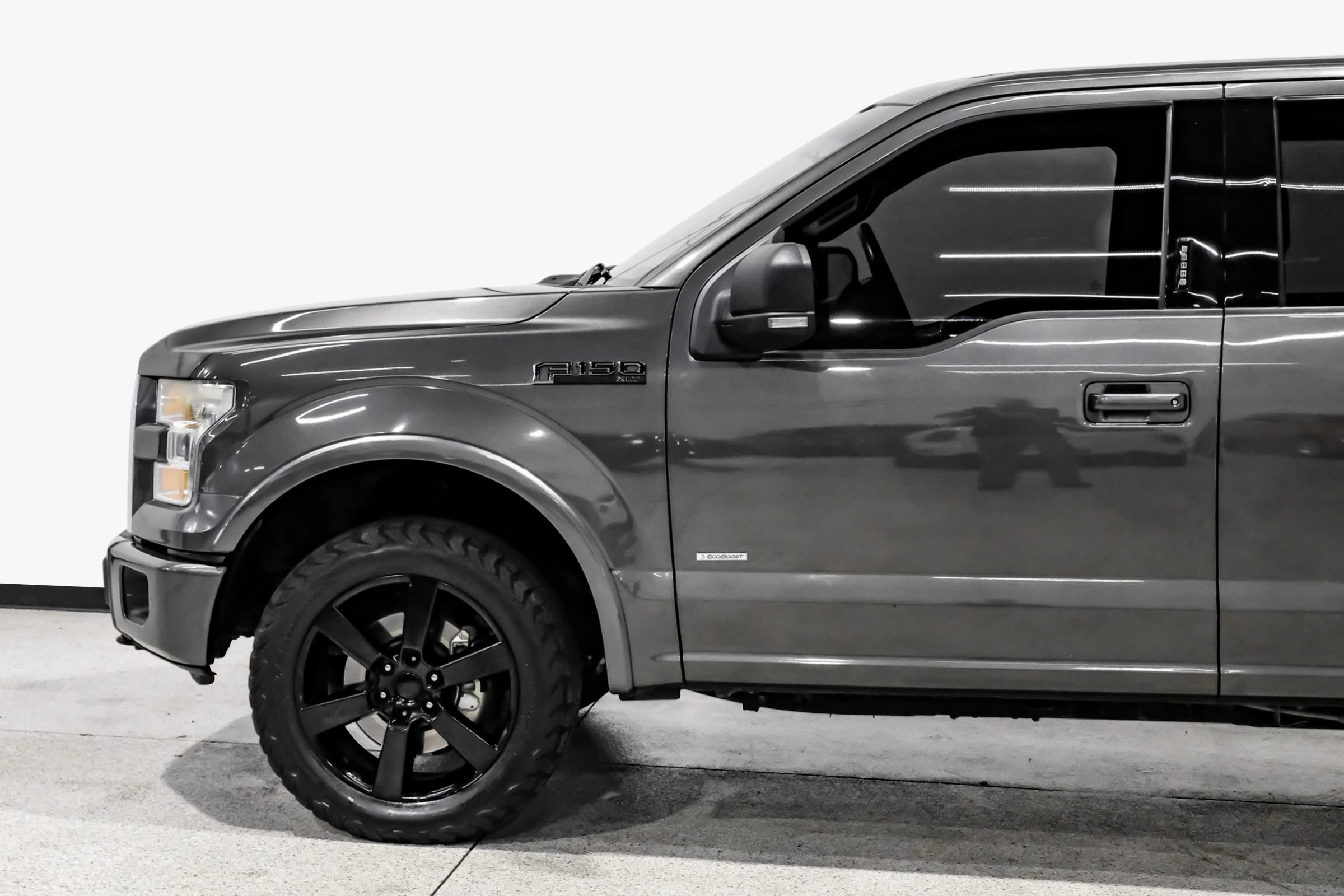 Used 2017 Ford F150 XLT w/ Equipment Group 302A Luxury AWD/4WD image 10