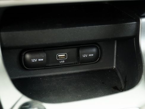 Used 2022 Kia Seltos LX image 16