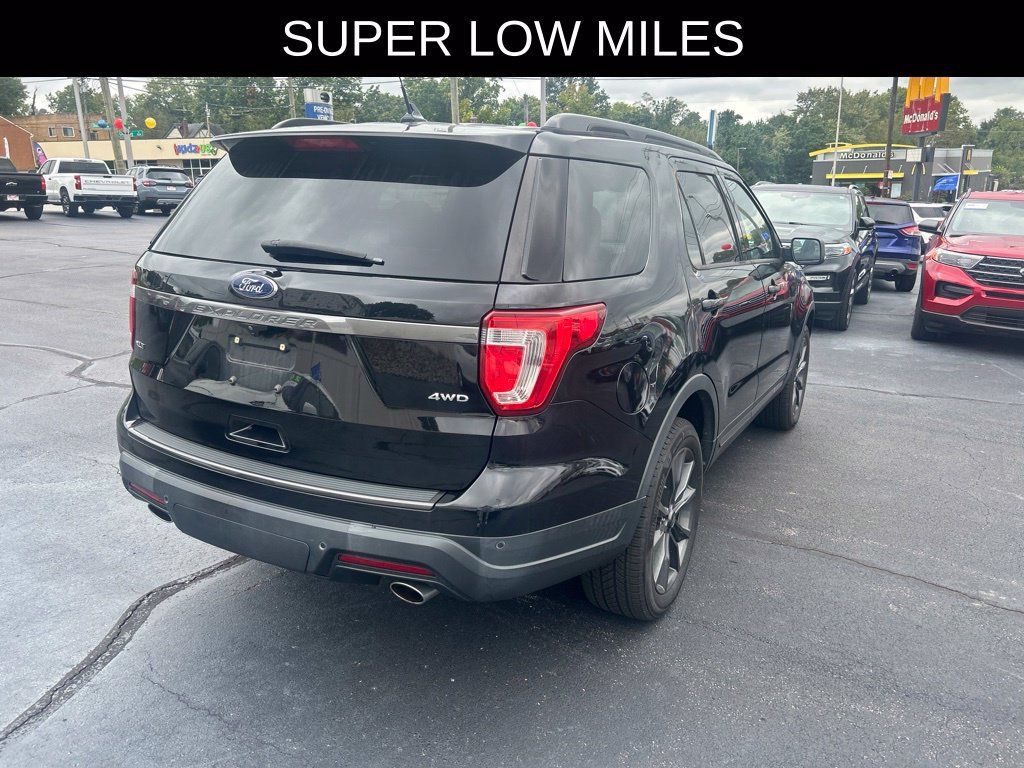 Used 2019 Ford Explorer XLT w/ Equipment Group 202A AWD/4WD image 5