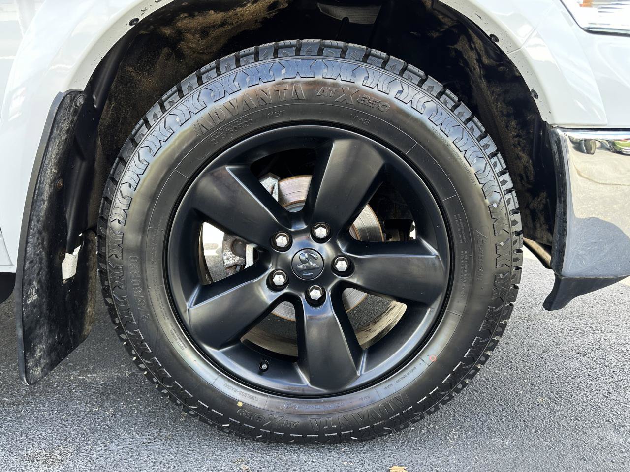 Used 2018 RAM 1500 SLT AWD/4WD image 72