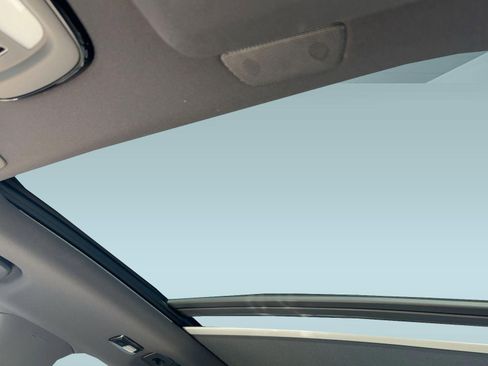 Certified 2025 Volvo XC90 B6 Plus w/ Protection Package Premier image 15