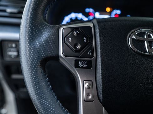 Used 2024 Toyota 4Runner SR5 image 18