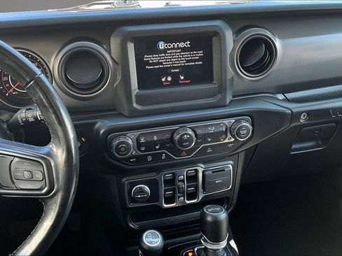 Used 2022 Jeep Wrangler Unlimited Sport AWD/4WD image 9
