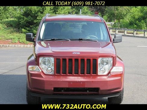 Used 2008 Jeep Liberty Sport image 5