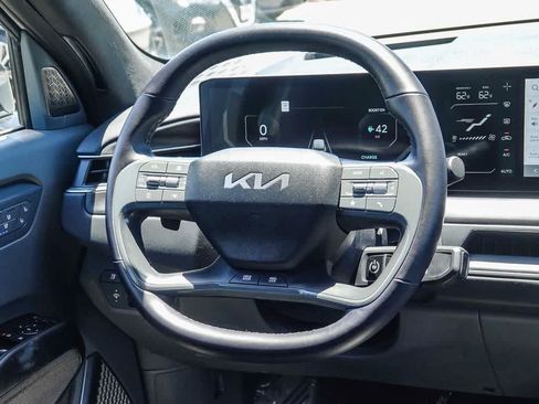 Used 2024 Kia EV9 GT-Line AWD/4WD image 14