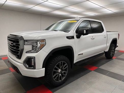 Used 2022 GMC Sierra 1500 AT4 w/ AT4 Premium Package AWD/4WD image 3