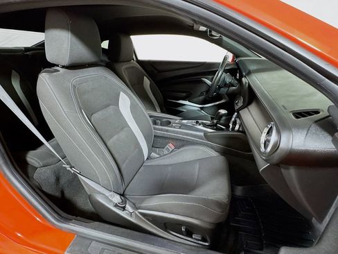Used 2020 Chevrolet Camaro LT RWD image 23