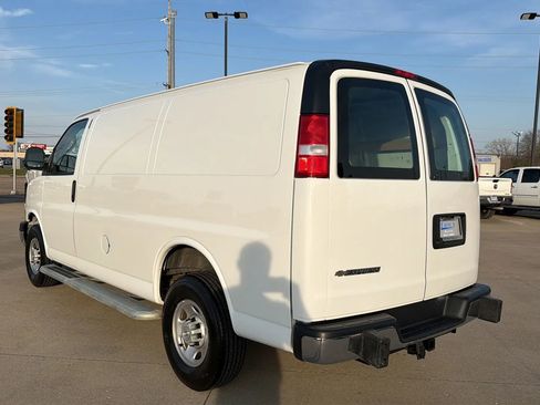 Used 2023 Chevrolet Express 2500 w/ Driver Convenience Package image 15