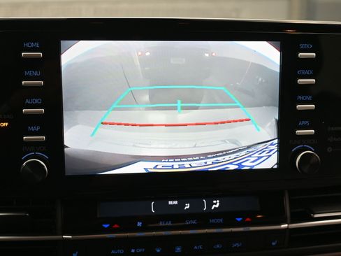 Used 2021 Toyota Sienna XLE image 70