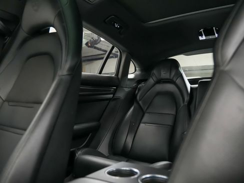 Certified 2022 Porsche Panamera 4 Executive AWD/4WD image 39