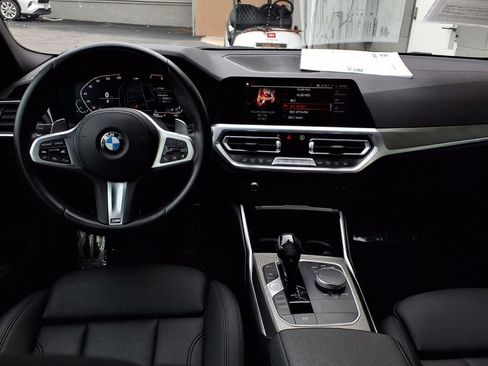 Used 2021 BMW 330i Sedan w/ M Sport Package image 19
