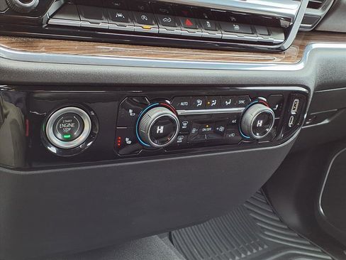 Used 2023 Chevrolet Silverado 1500 LT image 12