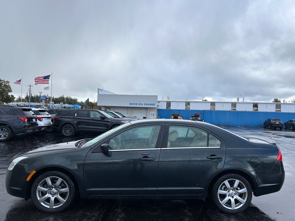 Used 2010 Mercury Milan Premier AWD/4WD image 2