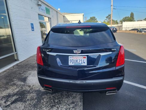 Used 2017 Cadillac XT5 Luxury w/ Driver Awareness Package FWD image 3