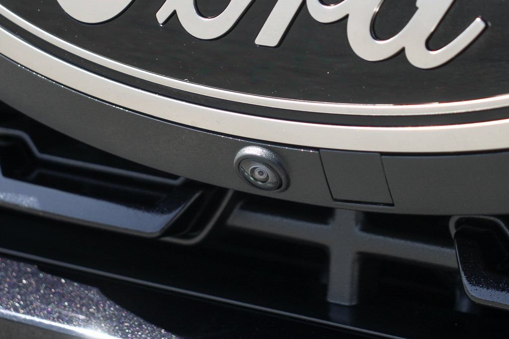 Used 2023 Ford F250 Lariat w/ Black Appearance Package AWD/4WD image 48