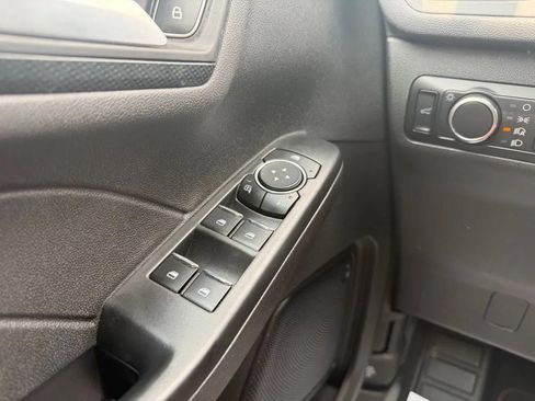 Used 2023 Ford Escape ST-Line w/ Tech Pack #1 AWD/4WD image 13