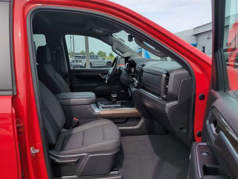 Used 2023 Chevrolet Silverado 1500 RST AWD/4WD image 6