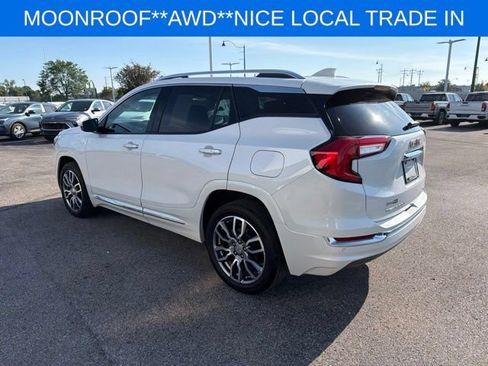 Used 2024 GMC Terrain Denali w/ Denali Premium Package AWD/4WD image 8