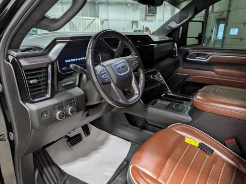Used 2024 GMC Sierra 2500 Denali Ultimate w/ Max Trailering Package AWD/4WD image 16