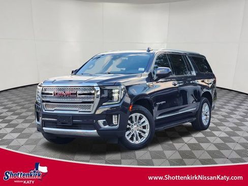 Used 2023 GMC Yukon XL SLT image 1