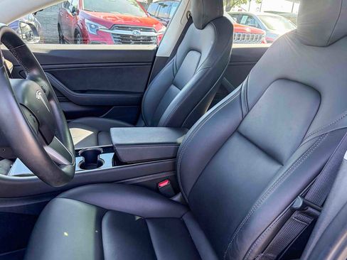 Used 2018 Tesla Model 3 Long Range image 16