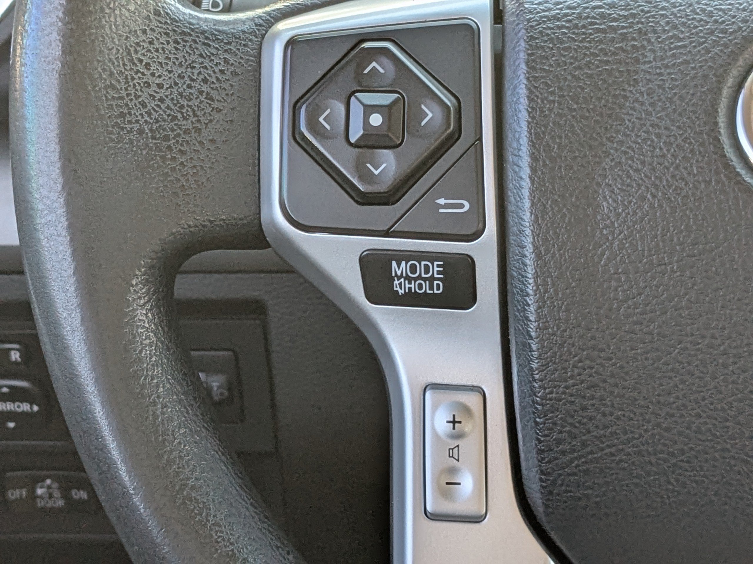 Used 2015 Toyota Tundra SR5 w/ SR5 Upgrade Package RWD image 24