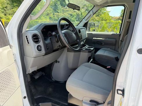 Used 2013 Ford E-250 and Econoline 250 w/ PWR Group RWD image 25