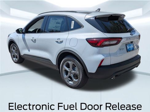New 2025 Ford Escape ST-Line w/ Equipment Group 301A image 4