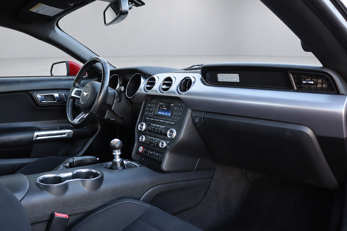 Used 2017 Ford Mustang GT RWD image 16