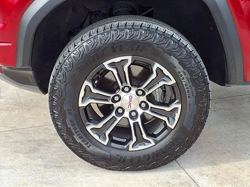 Used 2024 GMC Canyon AT4 w/ AT4 Premium Package image 25