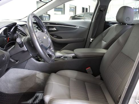 Used 2019 Chevrolet Impala LT image 14