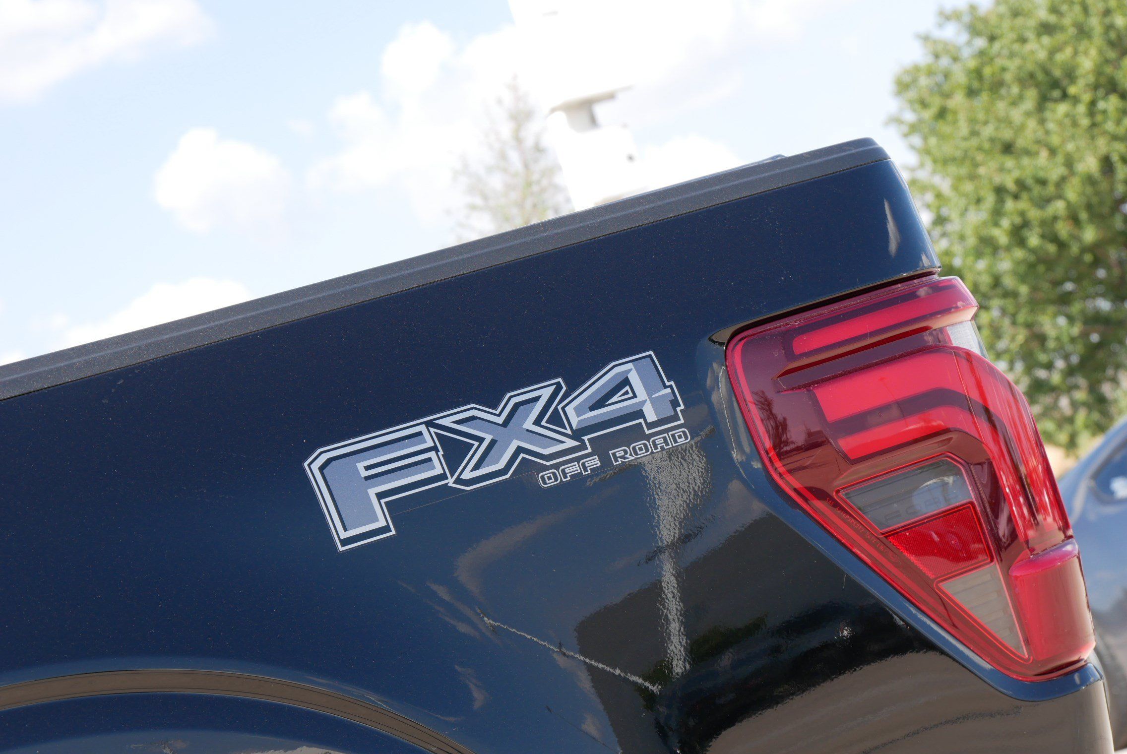 Used 2024 Ford F150 Lariat w/ FX4 Off-Road Package AWD/4WD image 37