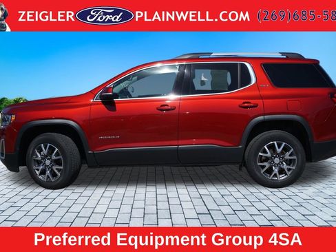 Used 2023 GMC Acadia SLT w/ LPO, Floor Liner Package AWD/4WD image 2