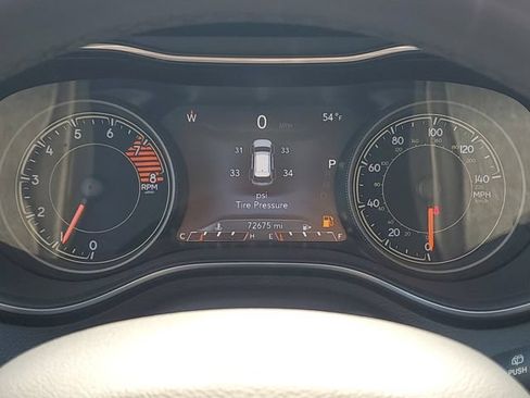 Used 2022 Jeep Cherokee Trailhawk AWD/4WD image 9