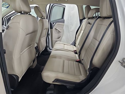 Used 2019 Ford Escape SEL image 18