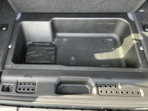 Used 2024 Jeep Wrangler Unlimited Rubicon image 41