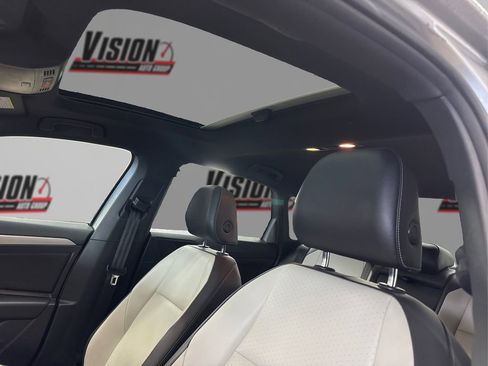 Used 2020 Volkswagen Jetta R-Line w/ R-Line Cold Weather Package image 20