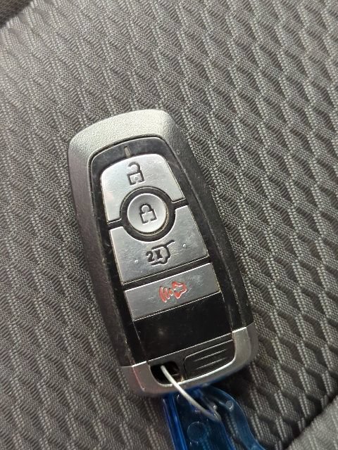 Used 2023 Ford Explorer XLT AWD/4WD image 30