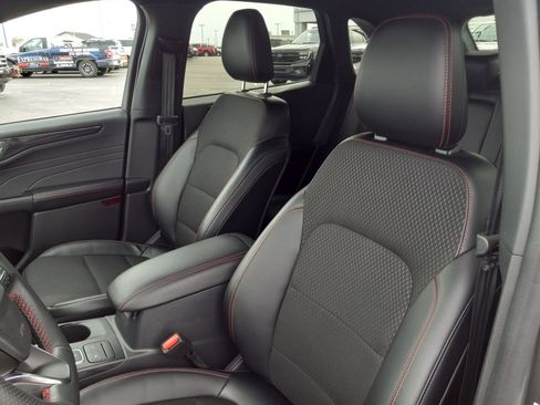 Used 2025 Ford Escape ST-Line image 12