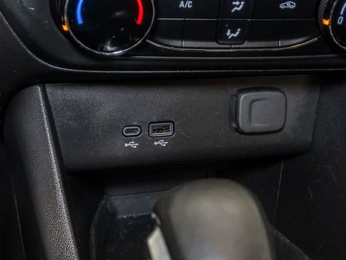 Used 2025 Buick Encore GX Preferred image 18