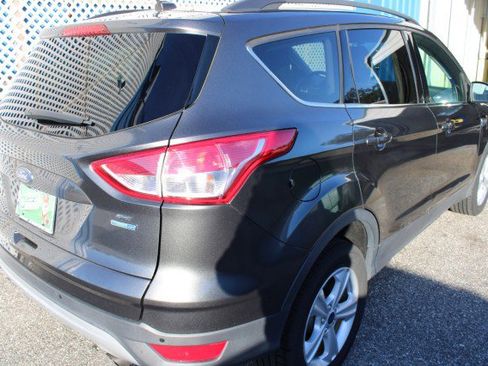 Used 2016 Ford Escape SE w/ Equipment Group 201A image 3