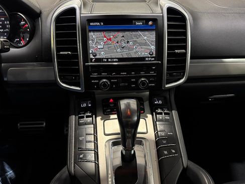 Used 2014 Porsche Cayenne GTS AWD/4WD image 6
