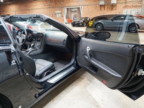 Used 2008 Chevrolet Corvette Coupe w/ Preferred Equipment Group RWD image 34