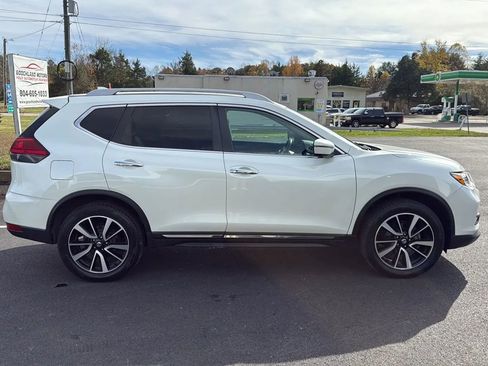 Used 2017 Nissan Rogue SL w/ SL Premium Package image 8