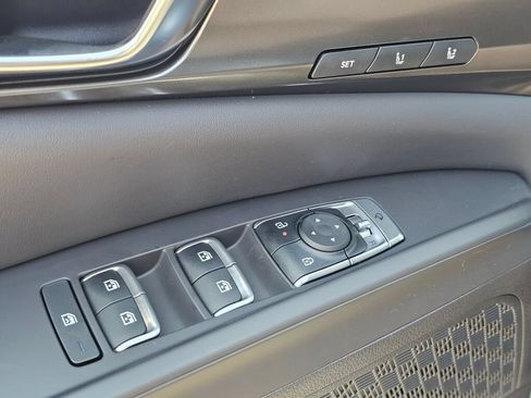 New 2027 Kia Carnival SX w/ Dark Edition Package FWD image 36