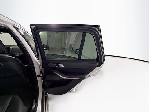 Used 2024 BMW X5 sDrive40i RWD image 32