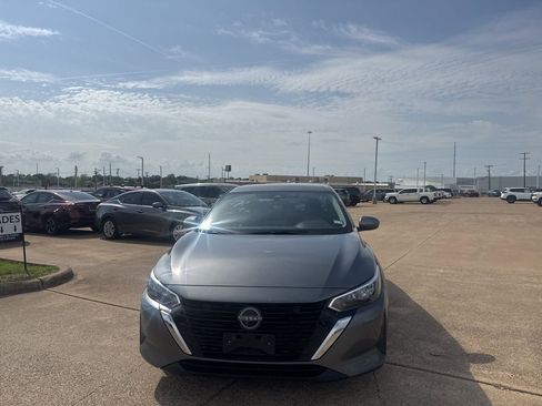 Used 2024 Nissan Sentra SV image 5