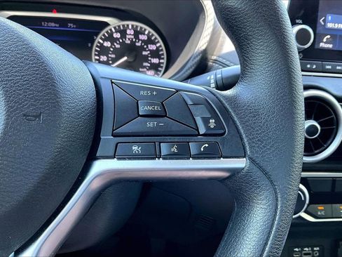 Used 2024 Nissan Sentra SV FWD image 28