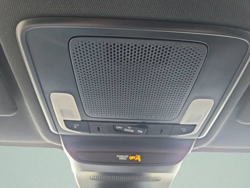 Certified 2025 Honda HR-V Sport image 21