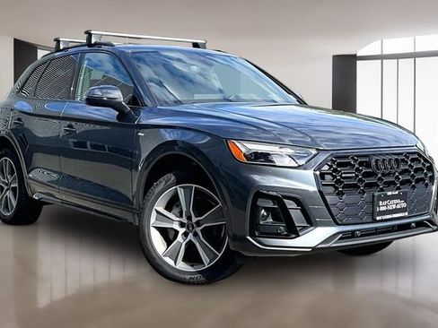 Used 2025 Audi Q5 2.0T Premium w/ Convenience Plus Package AWD/4WD image 1